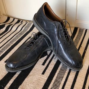 New Allen Edmonds Voyager Walking Shoes.
